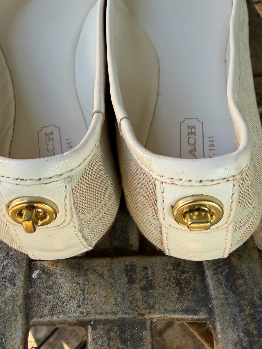 COACH 7.5B Beige Signature Monogram Canvas Ballet Flats - Picture 5 of 13